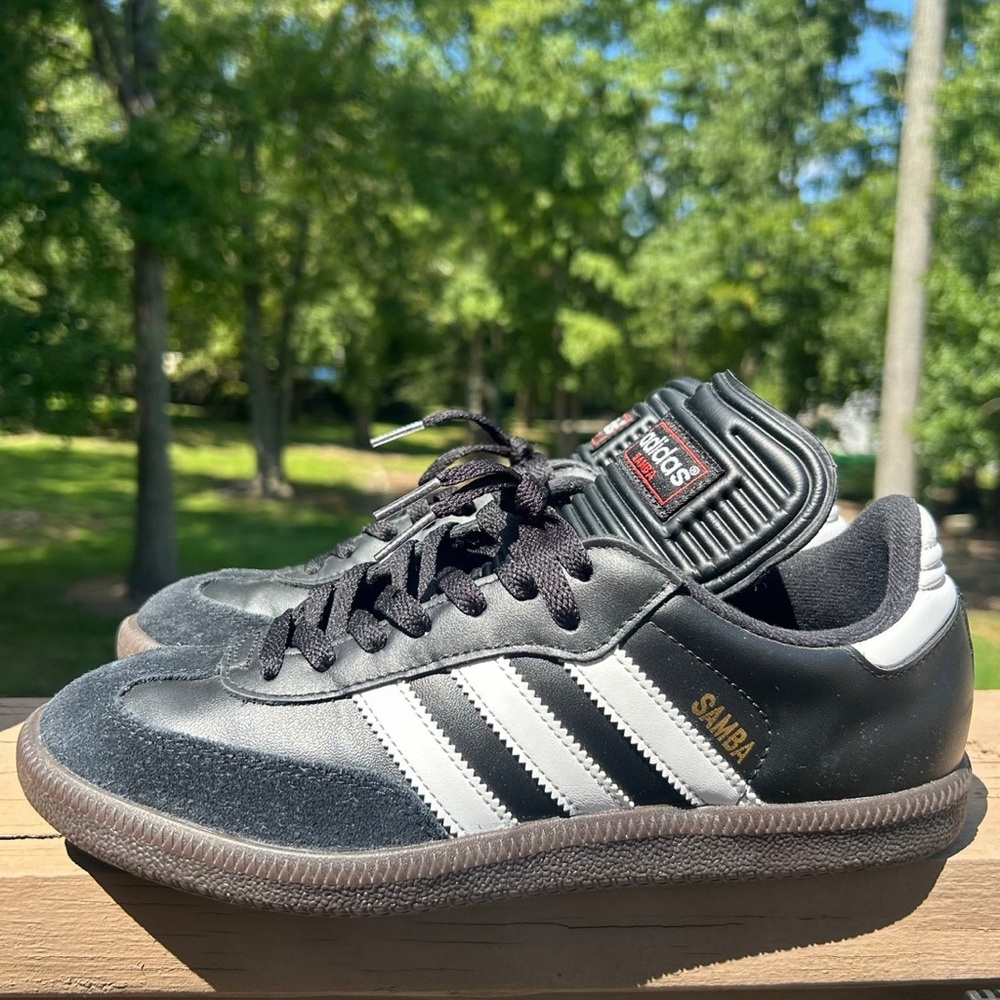 Adidas Sambas Black/White - Men’s 7 / Womens 8.5